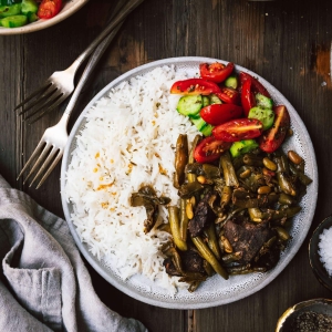 Fasolia (Syrian Green Beans with Beef and Tomato)