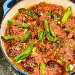 Izmir Style Meatballs in Tomato Sauce (Izmir Köfte)