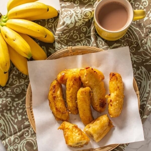 Pisang Goreng Golden Goodness: The Perfect Banana Fritter Recipe