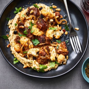Middle Eastern Delight: Dinner Hummus with Spiced Chicken and Cauliflower