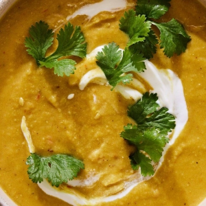 Spiced Delight: Mulligatawny Soup with a Twist
