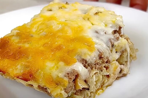 Cheesy Bliss: Ground Beef & Cabbage Casserole Delight!