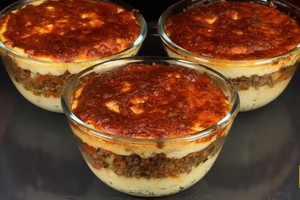 One-Pan Wonder: Cheesy Beef & Potato Bake