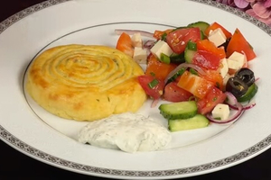 Potato Perfection: Cheesy Baked Goodness with Savory Minced Meat!