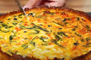 Cheesy Dreams: Spinach & Potato Quiche Delight
