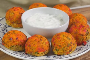 Herb-Infused Lentil Balls: A Wholesome Snack Sensation!