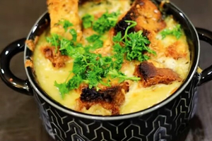 Over-the-Top Garlic Goodness: The Ultimate Cheesy Gratinée Experience!