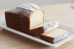 Decadent Cream Cheese Pound Cake: A Slice of Joy