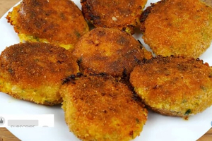 Cheesy Veggie Crunch: Golden Potato Cutlets Delight