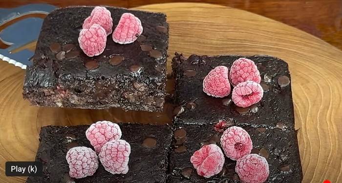 Raspberry-Choco Delight: The Ultimate Healthy Brownie!