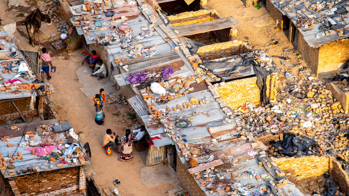 Zenginliğe Dayalı Sınıflar Yaratmak İnsanlığı Paramparça Ediyor