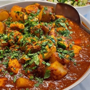 Spice up Your Dinner with Traditional Chicken Korma (Ghorma)