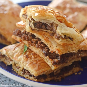 Flaky Delight: Phyllo Meat Pie with a Twist of Egyptian Goulash