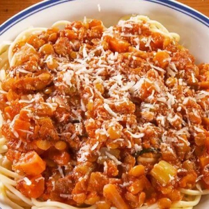 Hearty Lentil Bolognese: A Meatless Twist on a Classic